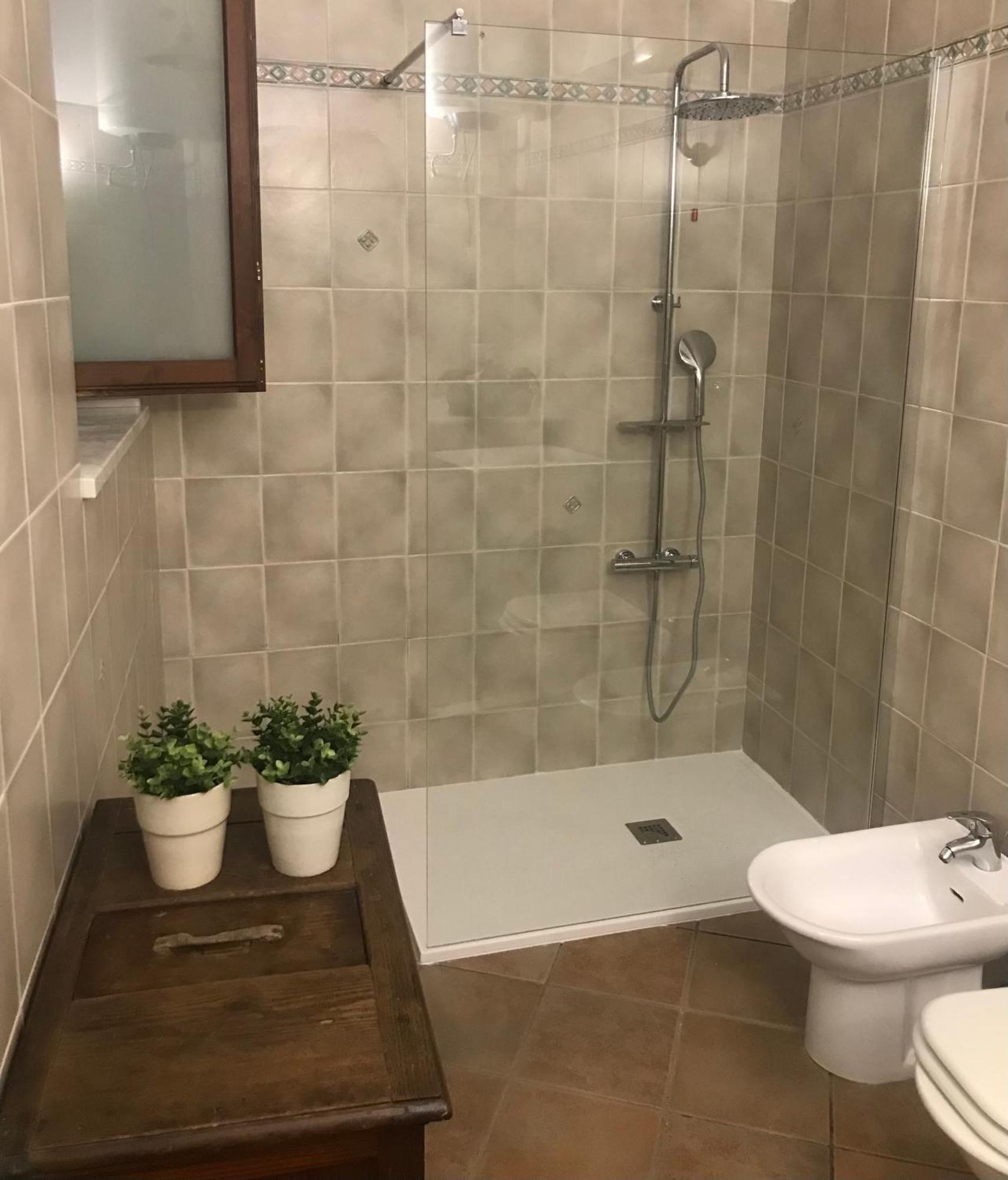Numero 3 Hotell Cagliari Exteriör bild